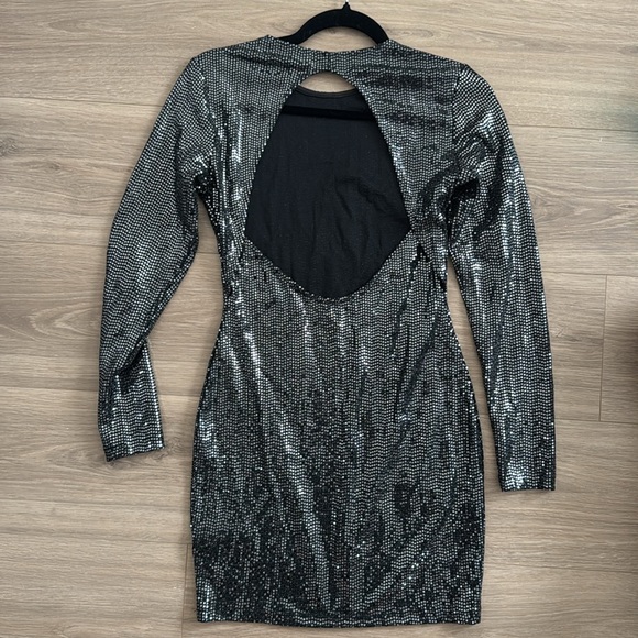 H&M Dress - Picture 2 of 2